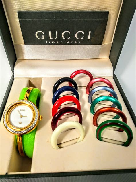 reloj gucci vintage intercambiable|gucci pearl face watch.